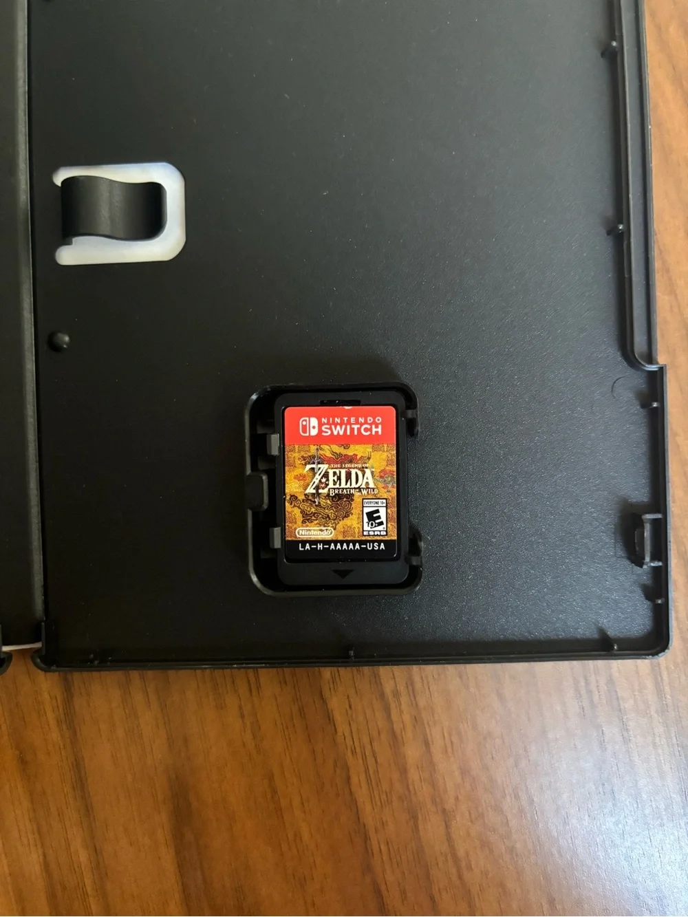 Nintendo Switch The Legend of Zelda: Breath of the Wild (Black/Red)